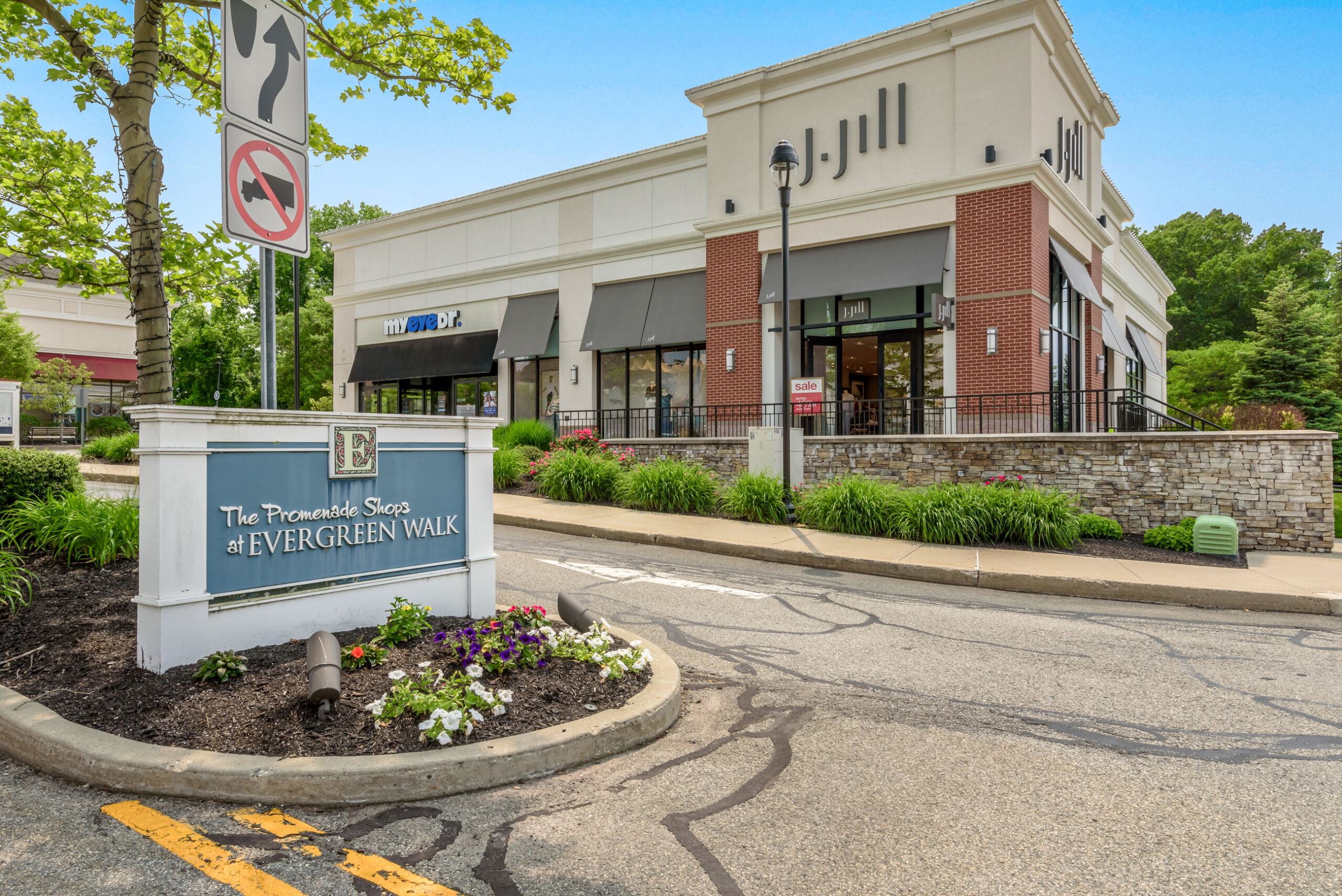 South Windsor CT - Evergreen Walk